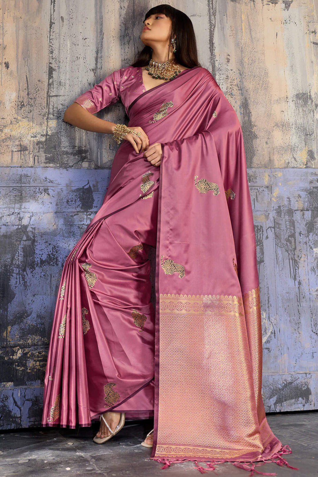 Dull Pink Zari woven Banarasi Satin Silk Saree