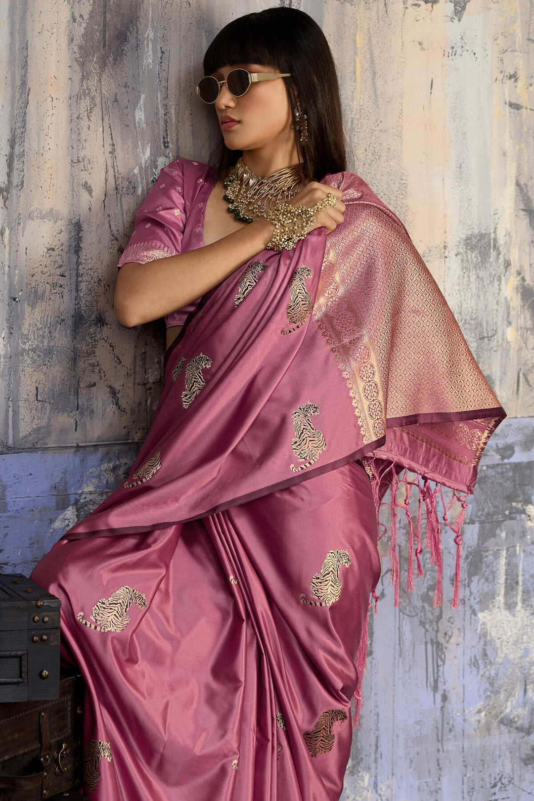 Dull Pink Zari woven Banarasi Satin Silk Saree