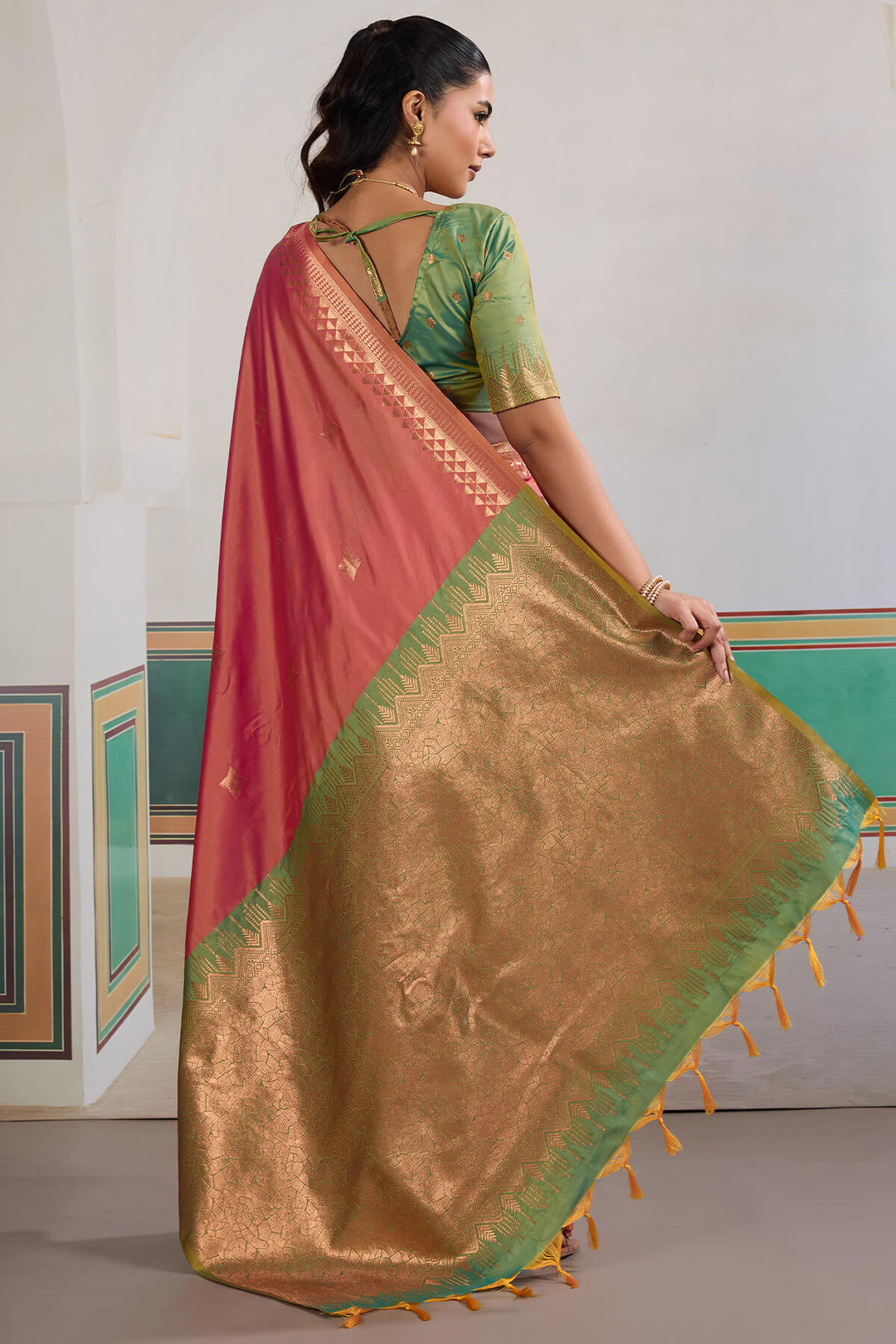Dusty Rose Pink Zari Woven Banarasi Silk Saree