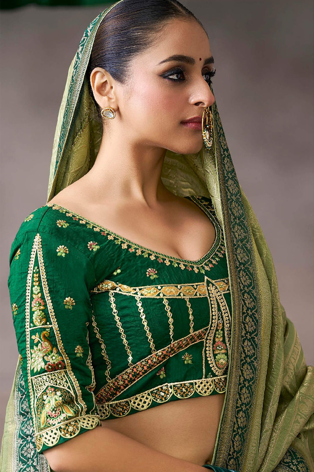 Iguana Green Zari Woven Pure Crape Silk Saree with Designer Blouse Piece