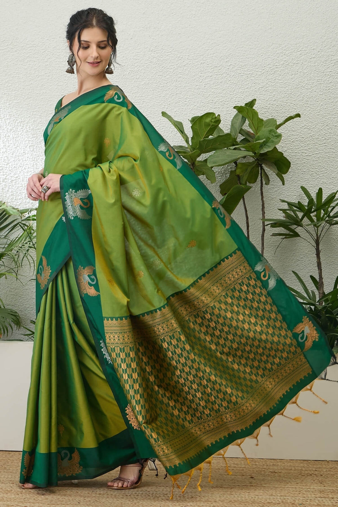 Moss Green Handloom Banarasi Silk Saree