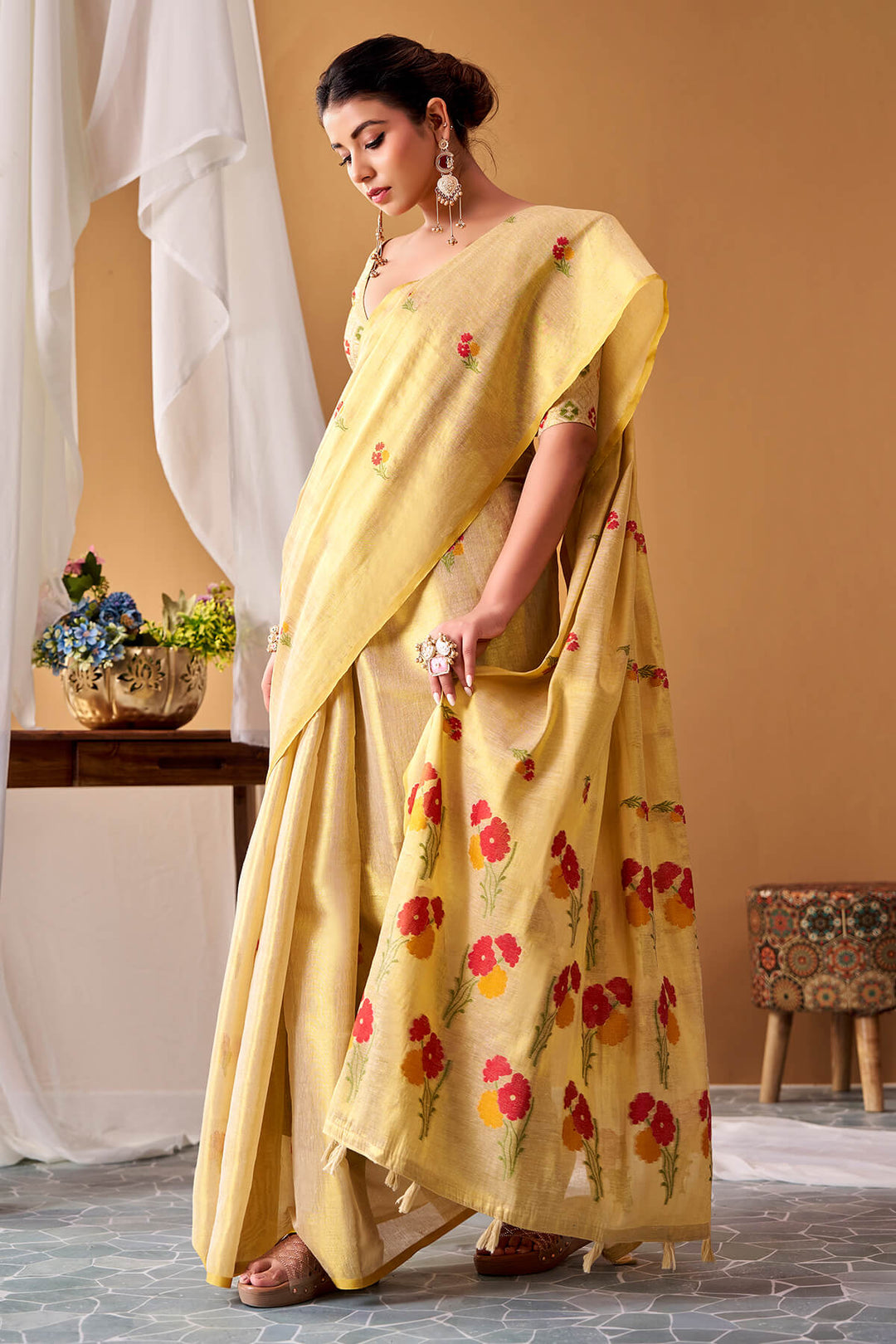 Pavlova Beige Zari Woven Banarasi Tissue Silk Saree