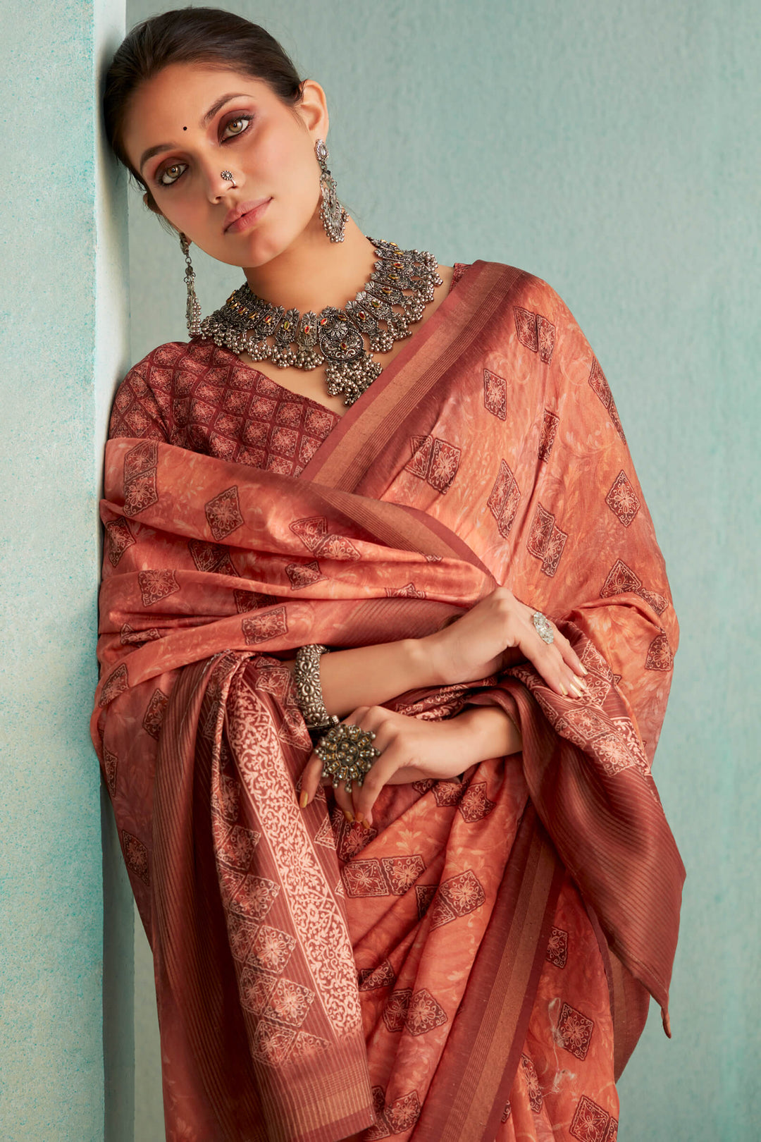 Sanguine Brown Handloom Woven Digital Printed Soft Silk Saree