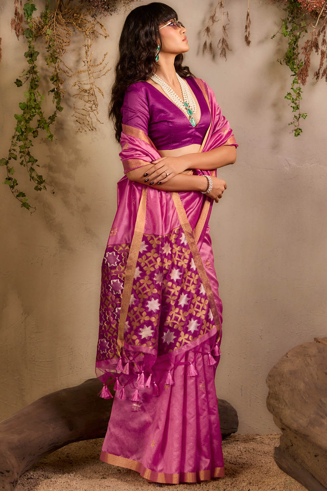 Thulian Pink Woven Tussar Silk Saree